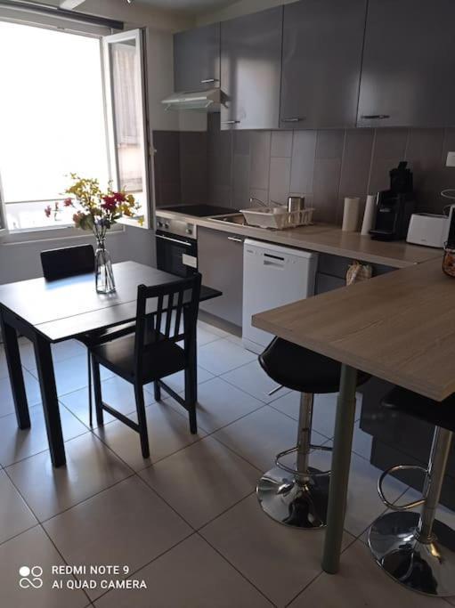 Appartement Au Coeur Du Village Sanary-sur-Mer Buitenkant foto